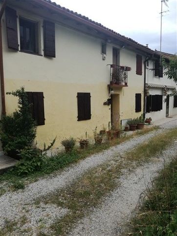 Villetta a schiera in residenziale in Via Don Lorenzo Perosi n.3 - Fraz. Castagnole