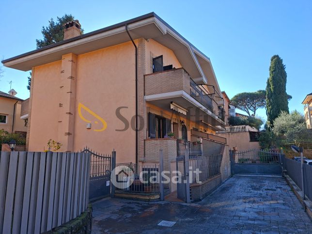 Villa in residenziale in Via del Casalaccio 16