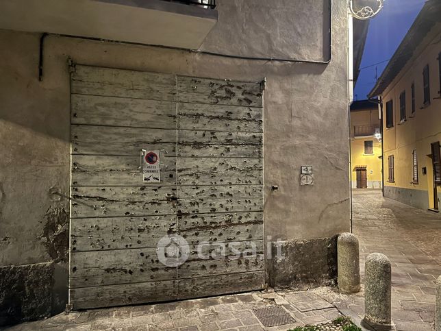 Garage/posto auto in residenziale in Via Adda 11