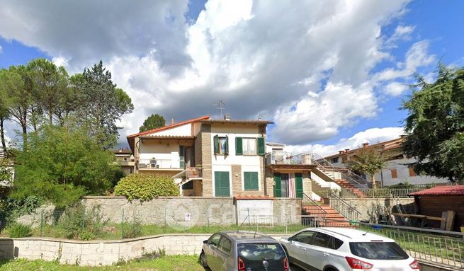 Appartamento in residenziale in Via Lelio Basso