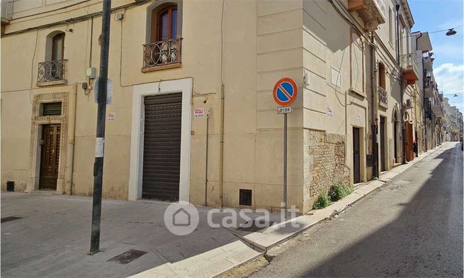 Ufficio in commerciale in Via Vittorio Veneto 46