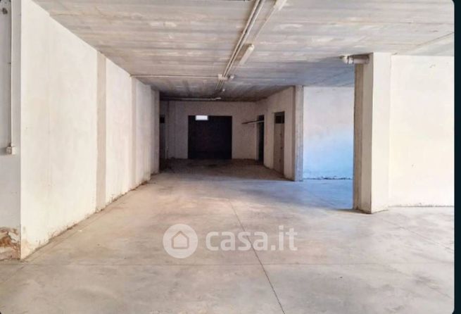 Box/posto auto in residenziale in Contrada Peschiera