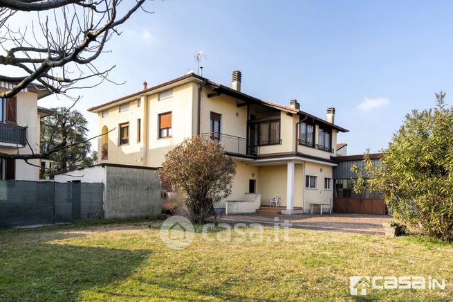 Casa indipendente in residenziale in Via Pozzo 20