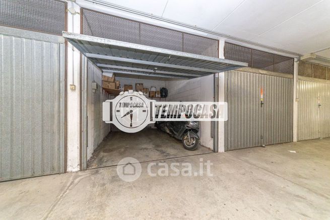 Box/posto auto in residenziale in 
