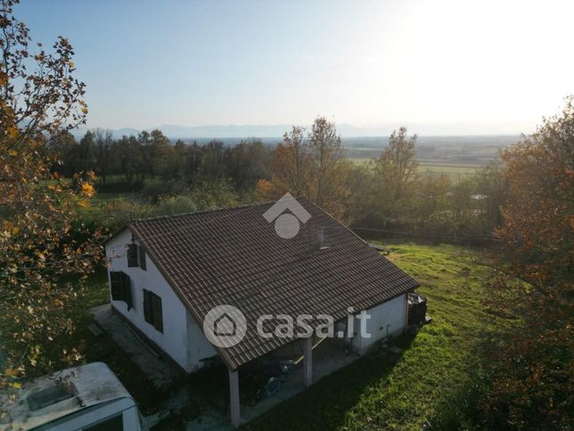 Casa indipendente in residenziale in Strada della Cicala 7