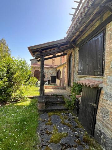 Rustico/casale in residenziale in Strada Poggi 1