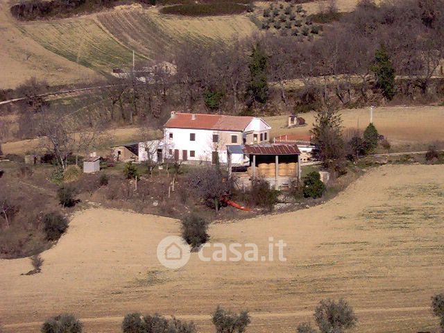 Rustico/casale in residenziale in Contrada Castagneto