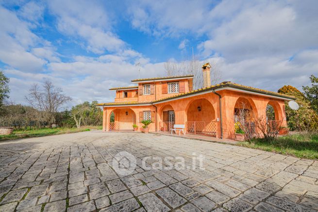 Villa in residenziale in Strada Provinciale Sacrofano Cassia 11970