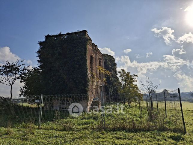 Terreno agricolo in commerciale in Via Appia Pignatelli 220