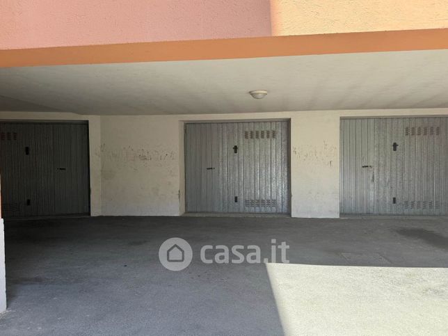 Box/posto auto in residenziale in Viale Europa