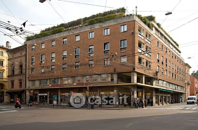 Ufficio in commerciale in Via Ugo Bassi