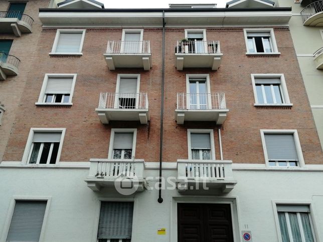 Ufficio in commerciale in Via Carlo Capelli 11