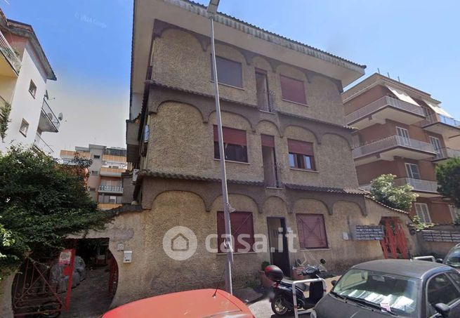 Appartamento in residenziale in Via Capena 22
