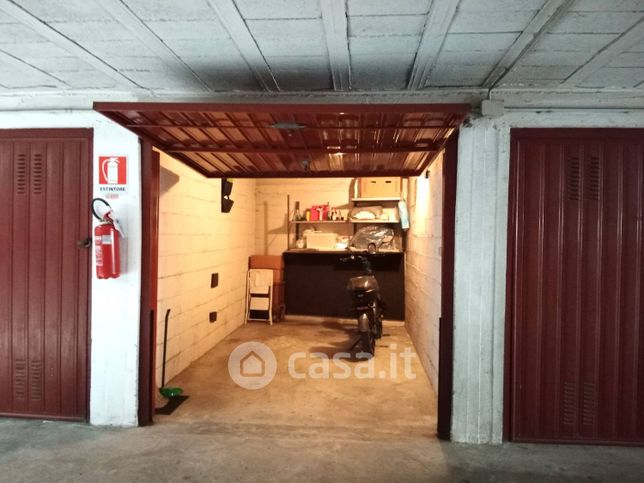 Box/posto auto in residenziale in Piazza Omegna