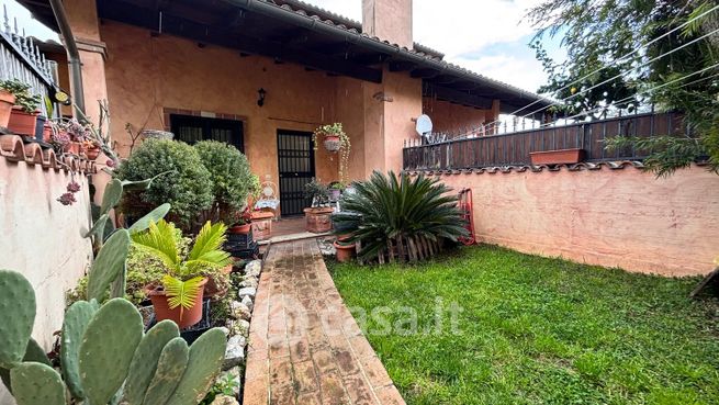 Villetta a schiera in residenziale in Via Silanus