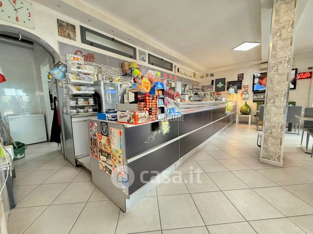 Attivitã /licenza (con o senza mura) in commerciale in Via Palo Settevene