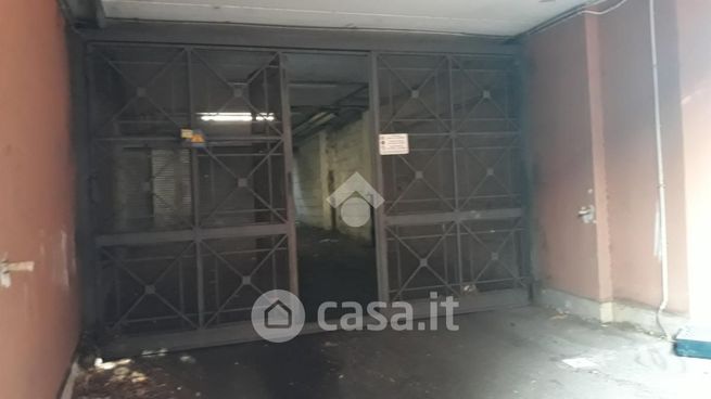 Garage/posto auto in residenziale in Via della Tenuta di Torrenova 70