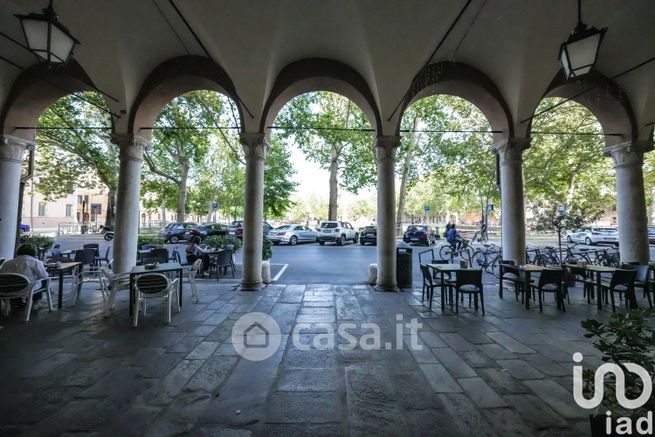 Appartamento in residenziale in Piazza Ariostea 5