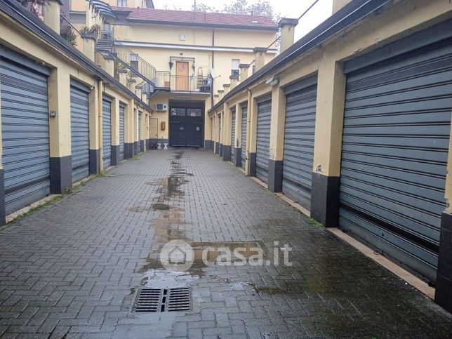 Box/posto auto in residenziale in Via Anton Giulio Barrili