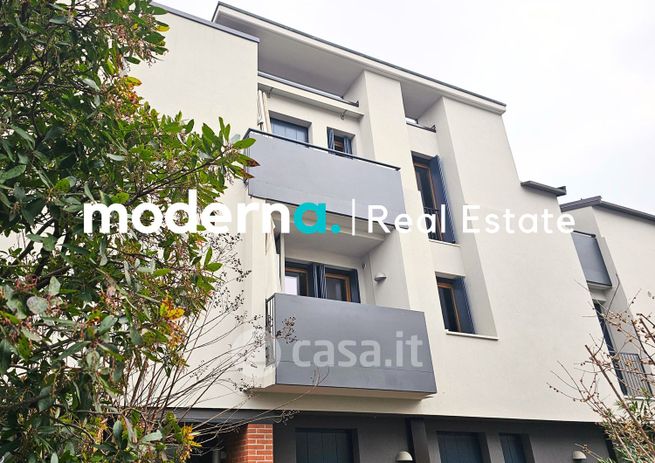 Appartamento in residenziale in Viale Europa 42