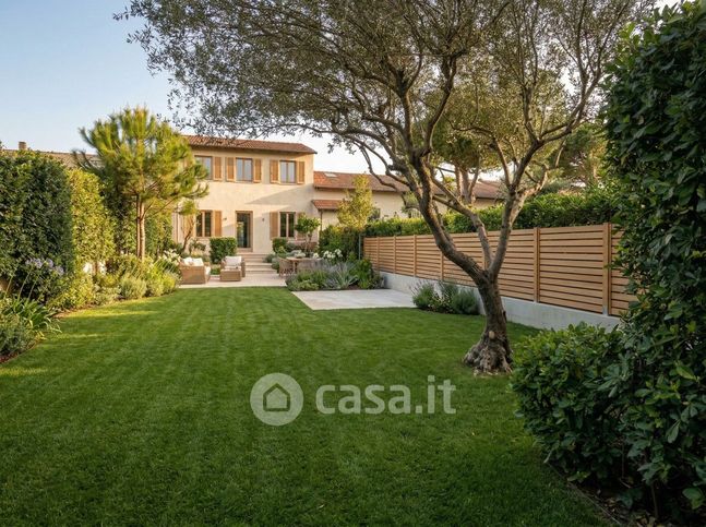 Casa indipendente in residenziale in Via Siena