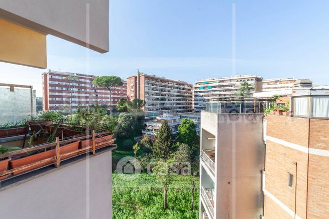 Appartamento in residenziale in Via di Pietra Papa 10