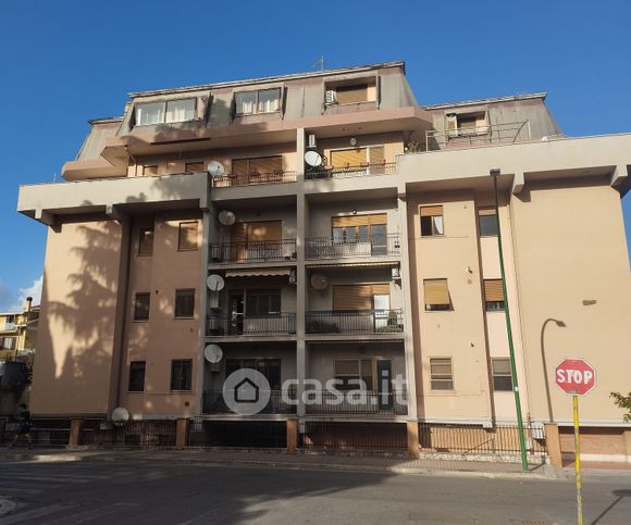 Appartamento in residenziale in Via Consolare Latina 180