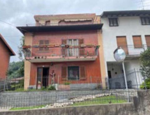 Villetta a schiera in residenziale in Via XXV Aprile 74