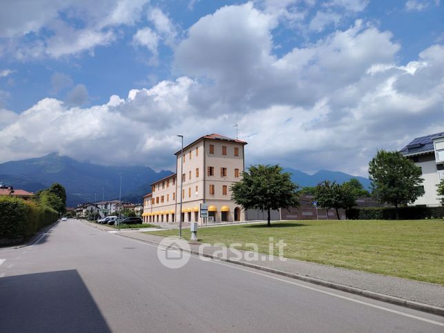 Ufficio in commerciale in Viale Sanguinazzi 10