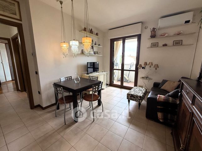 Appartamento in residenziale in Viale Montegrappa