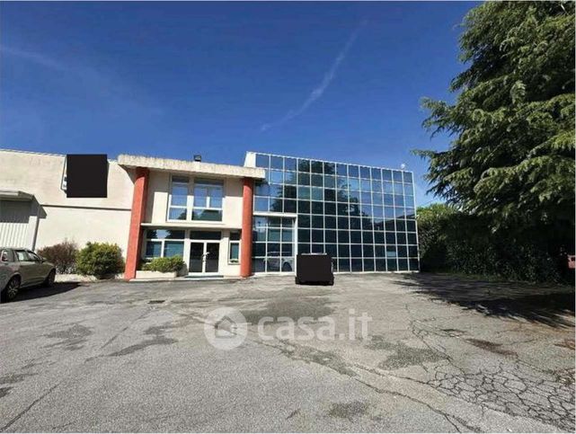 Capannone in commerciale in Via per Oderzo 42