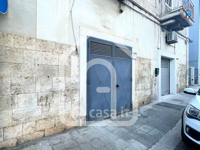 Box/posto auto in residenziale in Via Bari 89