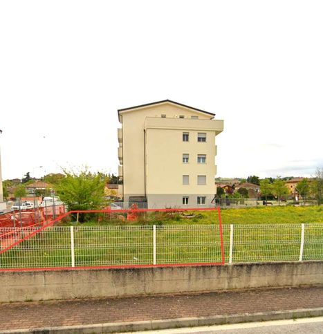 Terreno edificabile in residenziale in Via Benigno Zaccagnini