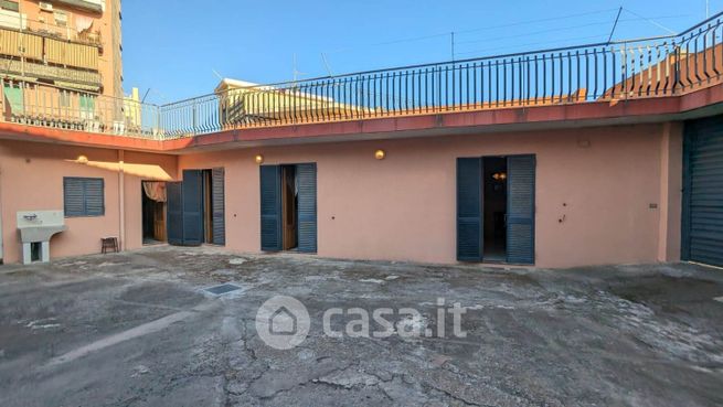 Casa indipendente in residenziale in Via Dafnica