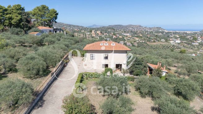 Villa in residenziale in Strada Ferrante