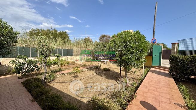 Casa indipendente in residenziale in Lungomare Delle Anticaglie
