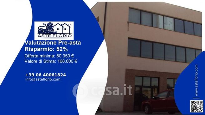 Ufficio in commerciale in Via Popoli