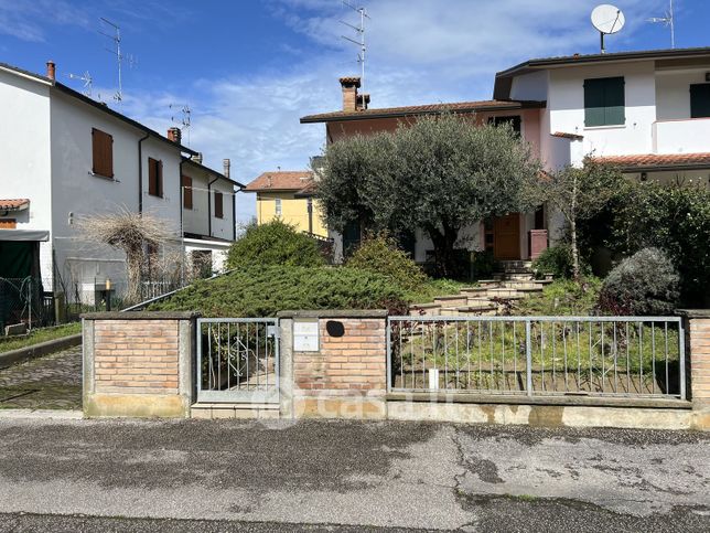 Casa bi/trifamiliare in residenziale in Viale Conte Ugolino