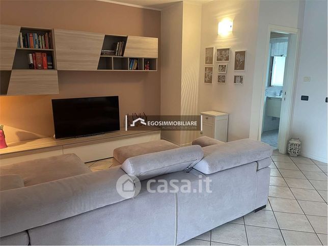 Appartamento in residenziale in Via Gazzolo