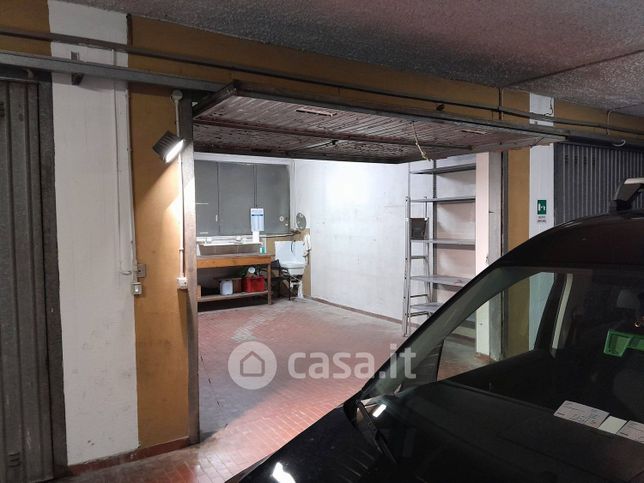 Box/posto auto in residenziale in Corso Giuseppe Garibaldi