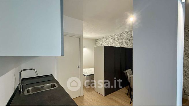 Appartamento in residenziale in Via Pozzo Strada 6