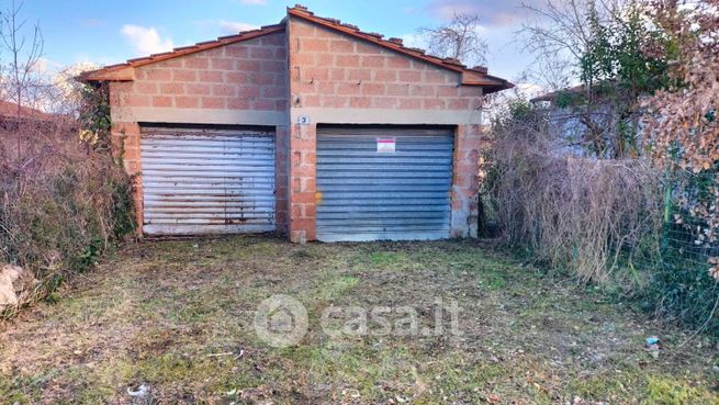 Garage/posto auto in residenziale in Via Cesare Battisti 3