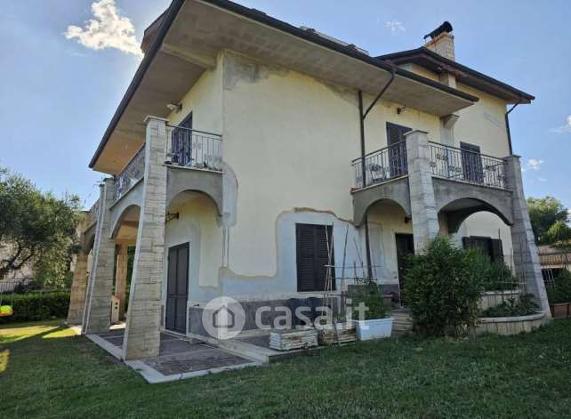 Villetta a schiera in residenziale in Via Venezia