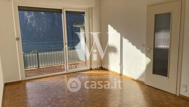 Appartamento in residenziale in Via Per Arogno 18