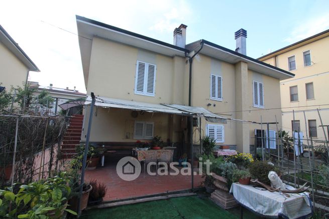 Villa in residenziale in Via dei Pozzi
