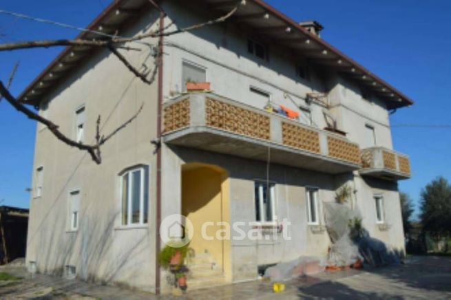 Appartamento in residenziale in Strada Provinciale Civitanova Marche-Macerata