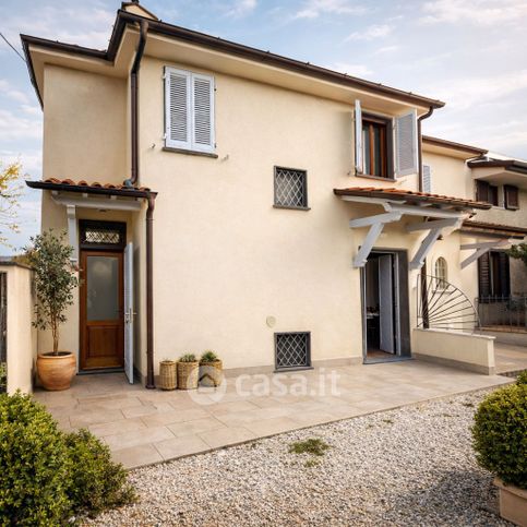 Villetta a schiera in residenziale in 