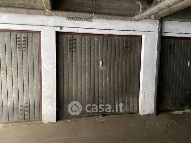 Box/posto auto in residenziale in Via Gaspero Barbera 35