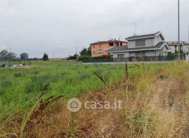Terreno edificabile in residenziale in Via F. Coppi