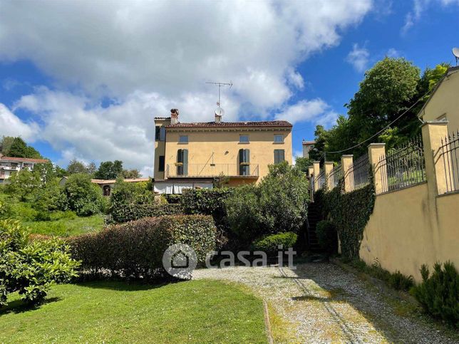 Casa indipendente in residenziale in Via della Vittoria 7